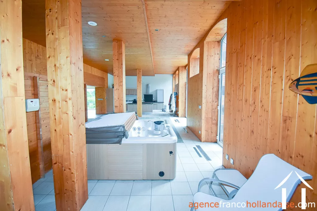 Manor House for sale ussel, auvergne, Li944 Image - 53