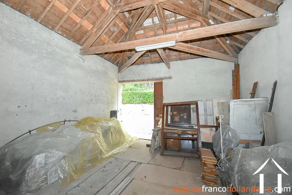 Manor House for sale ussel, auvergne, Li944 Image - 57