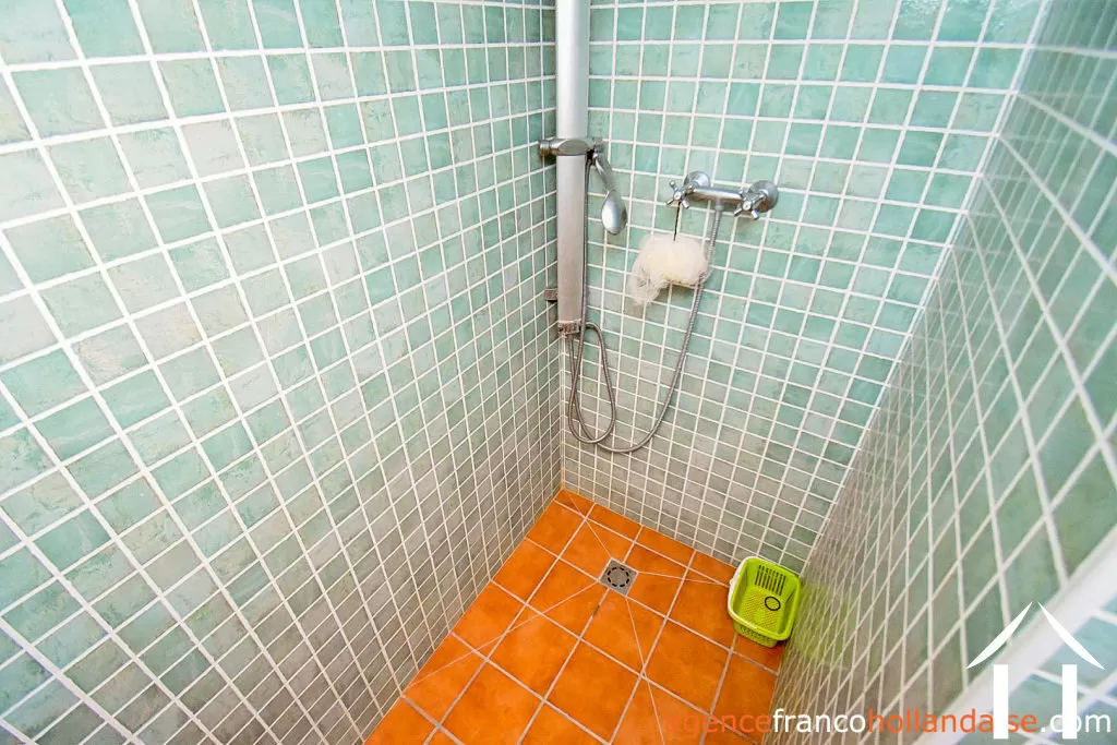 Manor House for sale ussel, auvergne, Li944 Image - 56