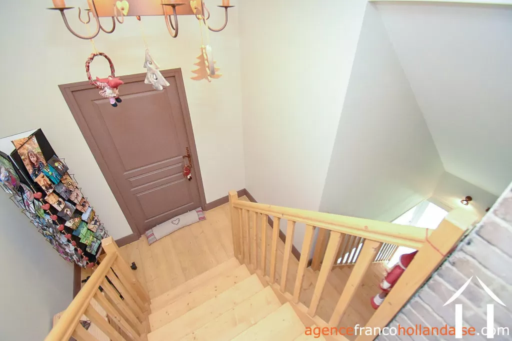 Manor House for sale ussel, auvergne, Li944 Image - 63