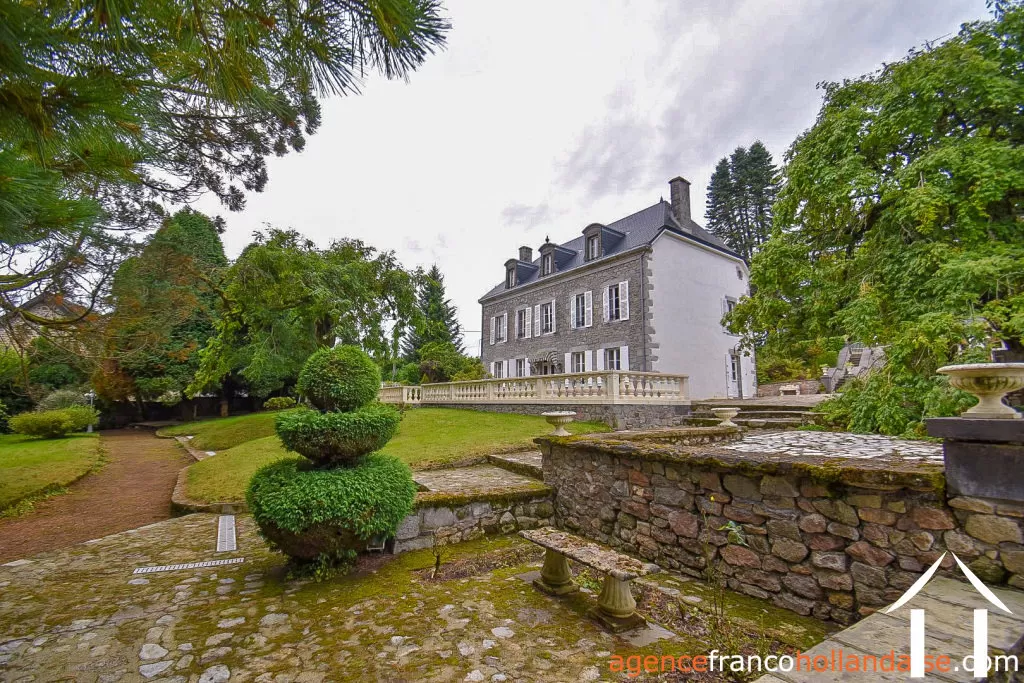 Manor House for sale ussel, auvergne, Li944 Image - 71