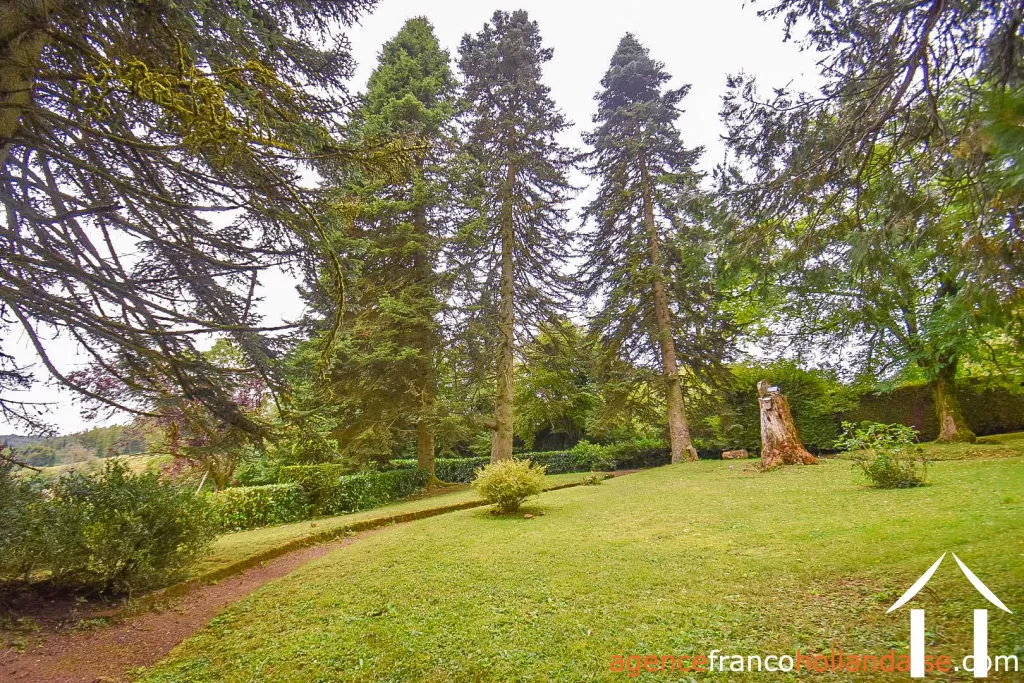Manor House for sale ussel, auvergne, Li944 Image - 72