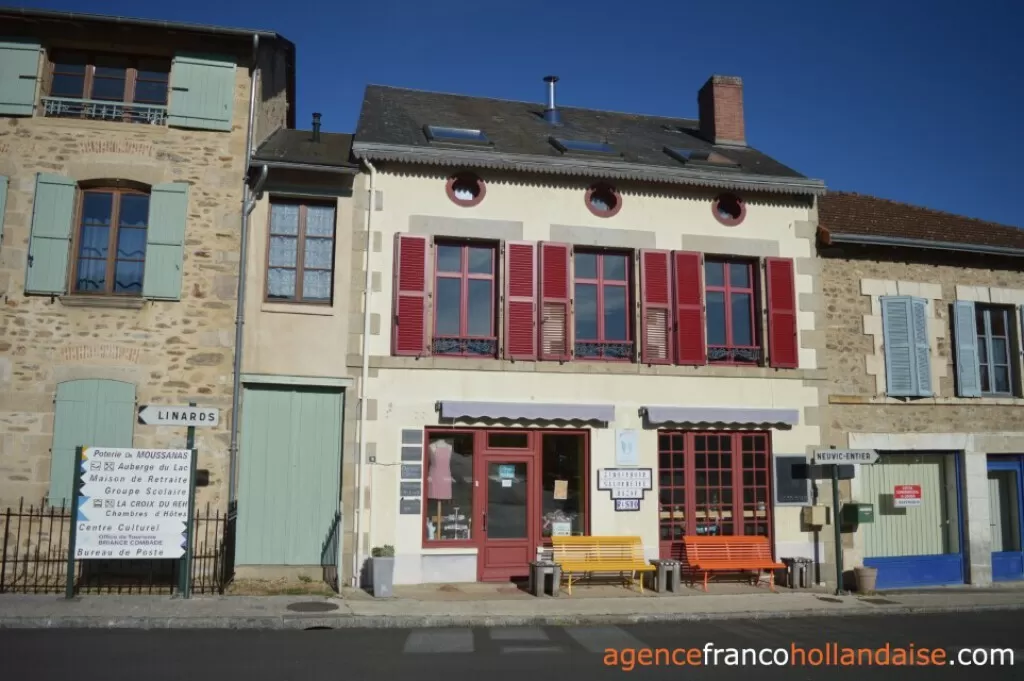 House for sale chateauneuf la foret, limousin, Li952 Image - 1