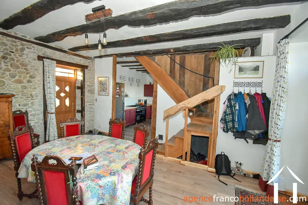 House with guest house for sale , Li953 Image - 23