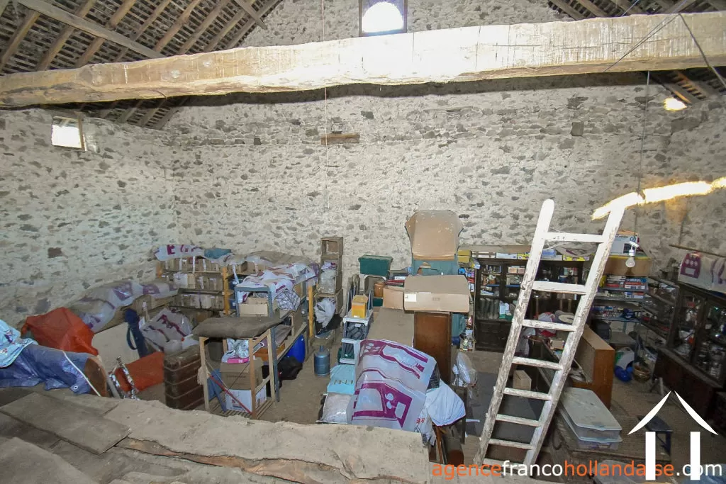 House with guest house for sale , Li953 Image - 55