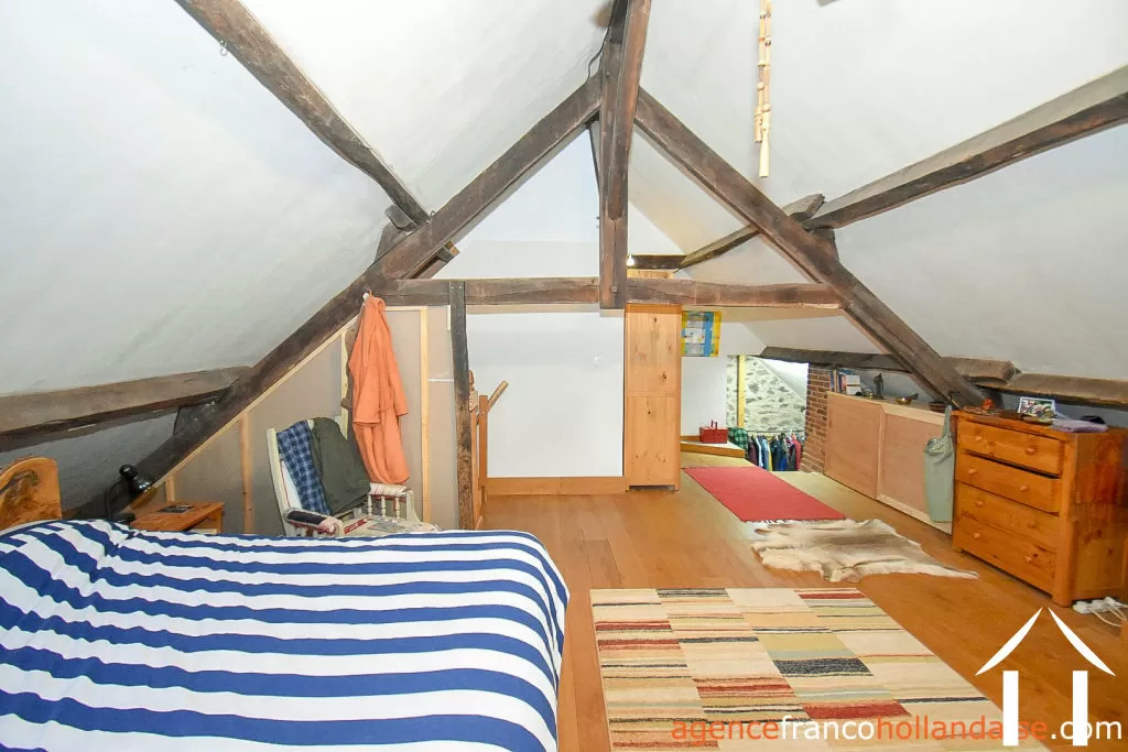 House with guest house for sale , Li953 Image - 74