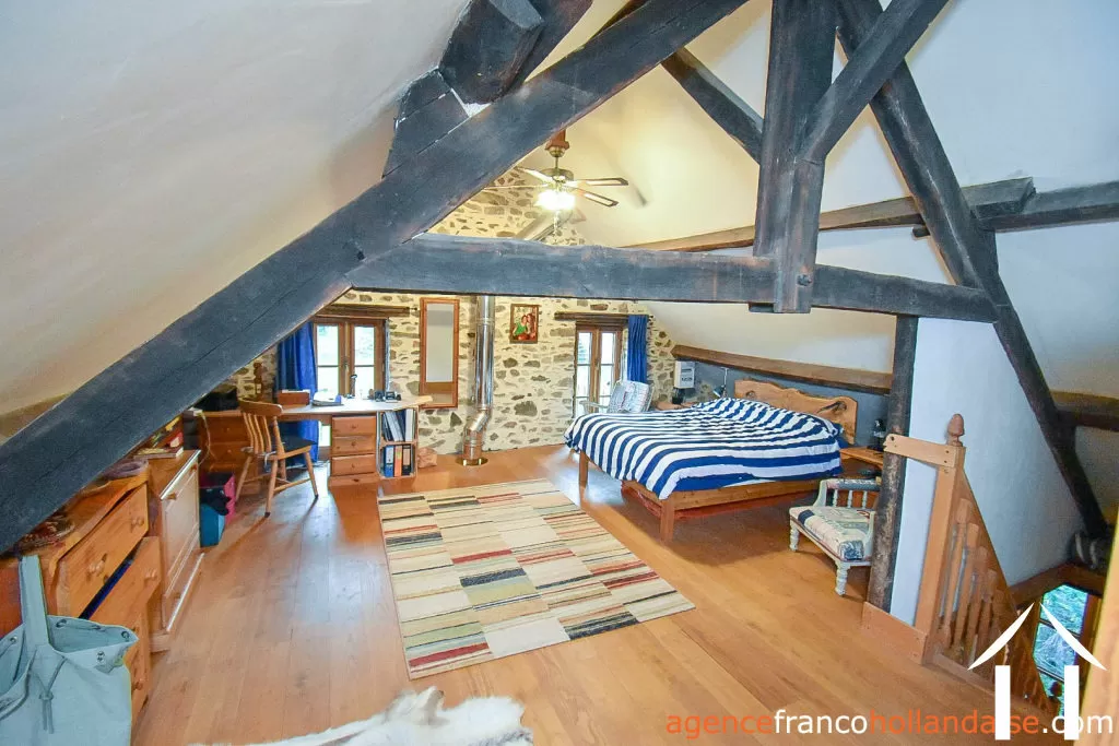 House with guest house for sale , Li953 Image - 75