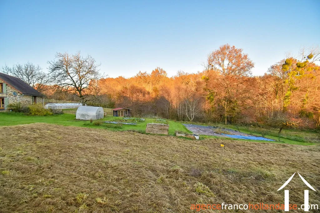 House with guest house for sale , Li953 Image - 80