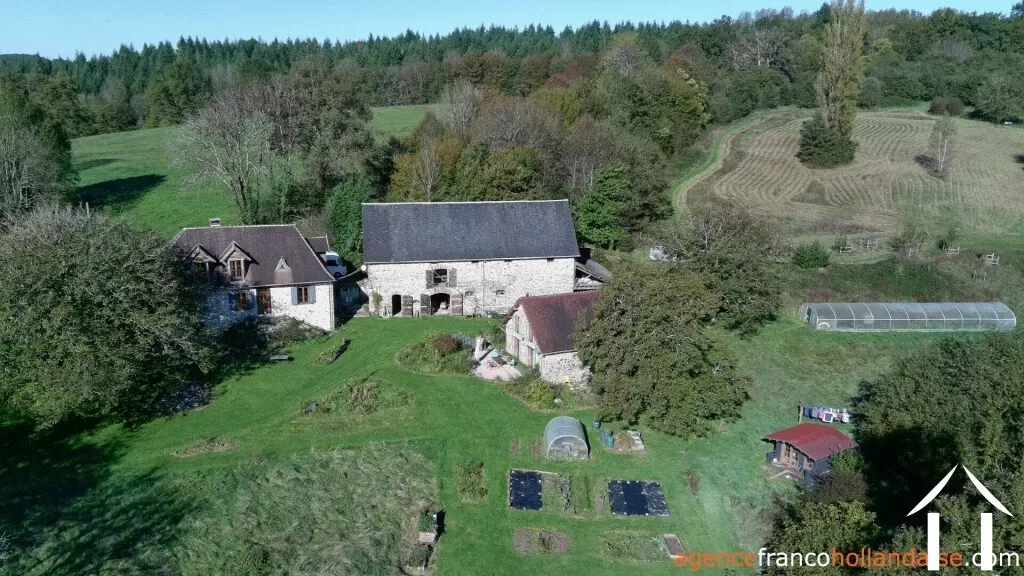 House with guest house for sale , Li953 Image - 49