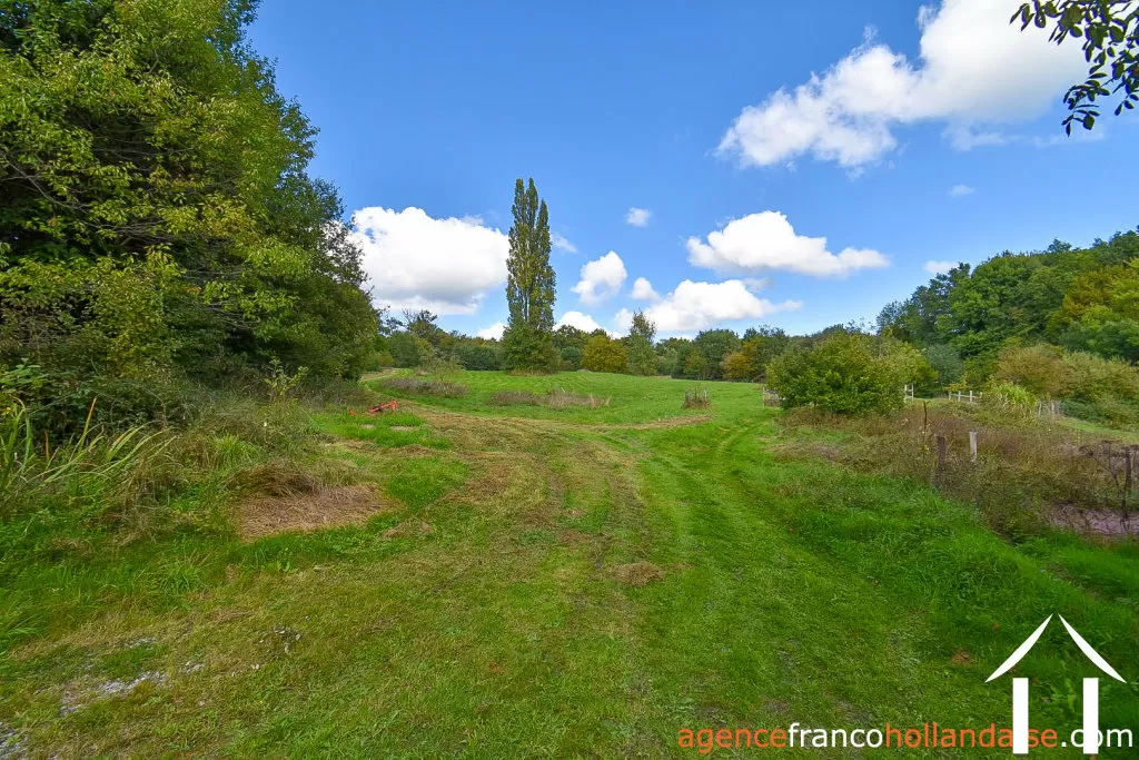 House with guest house for sale , Li953 Image - 24