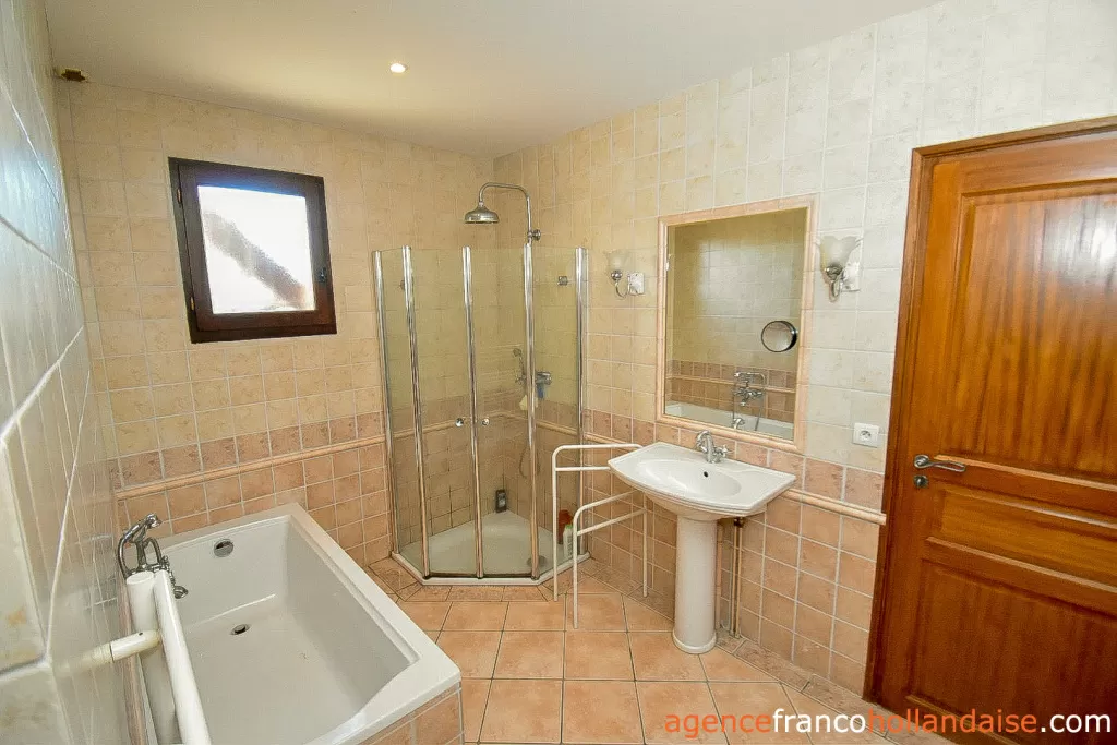 House for sale st germain les belles, limousin, Li955 Image - 20