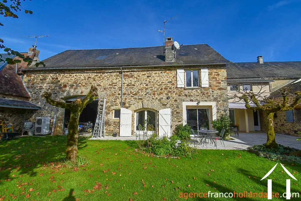 House with guest house for sale la porcherie, limousin, Li956 Image - 15