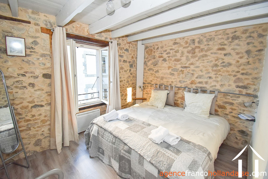 House with guest house for sale la porcherie, limousin, Li956 Image - 20