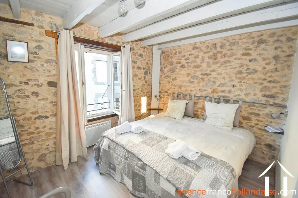 House with guest house for sale la porcherie, limousin, Li956 Image - 20