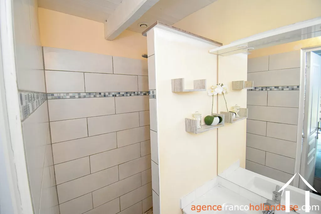 House with guest house for sale la porcherie, limousin, Li956 Image - 41