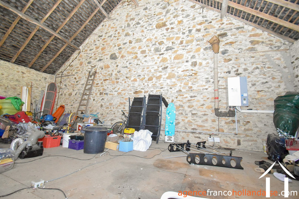 House with guest house for sale la porcherie, limousin, Li956 Image - 47