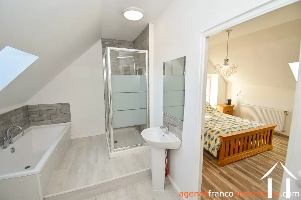 House with guest house for sale parnac, centre, Li963 Image - 22