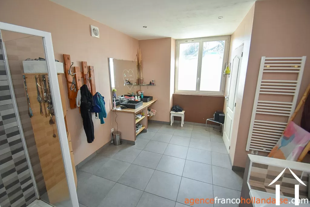 House for sale , Li965 Image - 19