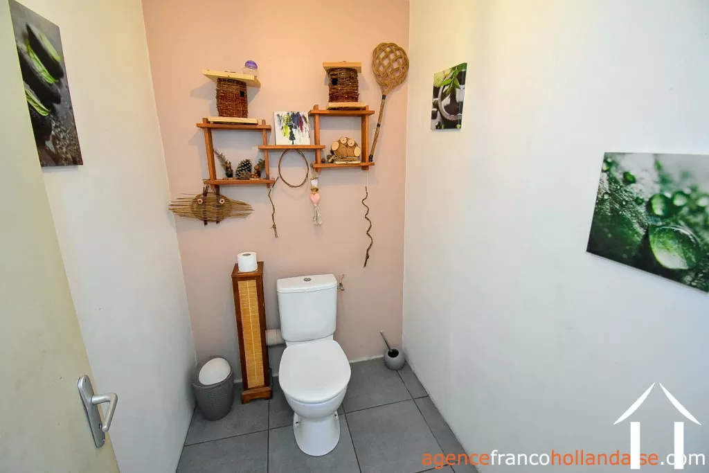 House for sale , Li965 Image - 14