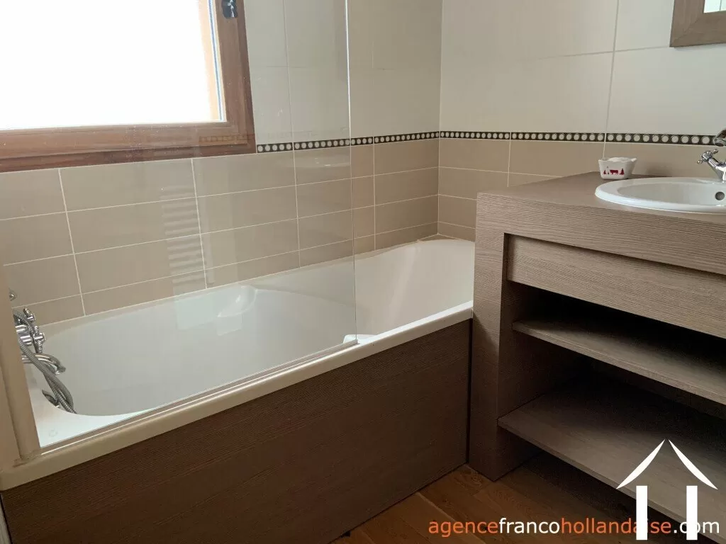 House for sale , Li970 Image - 25