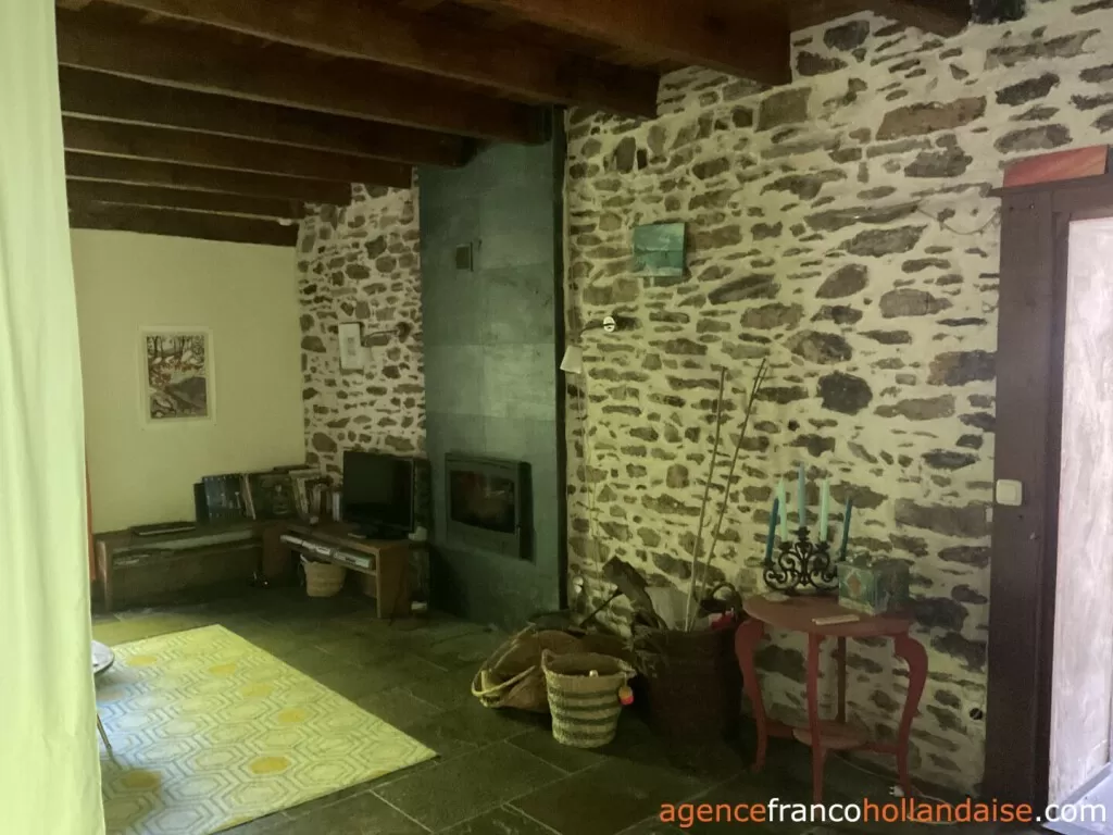 House for sale st pardoux corbier, limousin, Li993 Image - 9