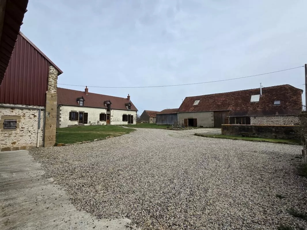 Farmhouse for sale bourbon l archambault, auvergne, AP030071081 Image - 10