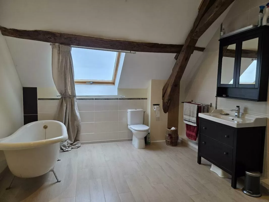 Farmhouse for sale bourbon l archambault, auvergne, AP030071081 Image - 6