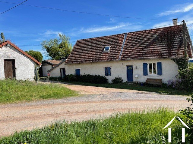 Farmhouse for sale molles, auvergne, AP030071087 Image - 2