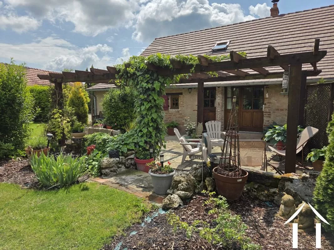 Farmhouse for sale cindre, auvergne, AP030071115 Image - 6