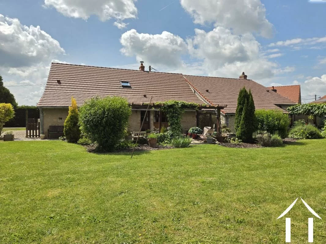 Farmhouse for sale cindre, auvergne, AP030071115 Image - 9
