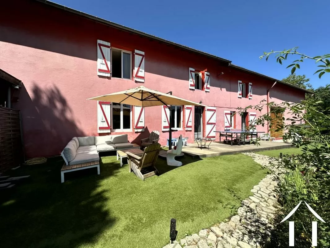 Farmhouse for sale laprugne, auvergne, AP030071117 Image - 1