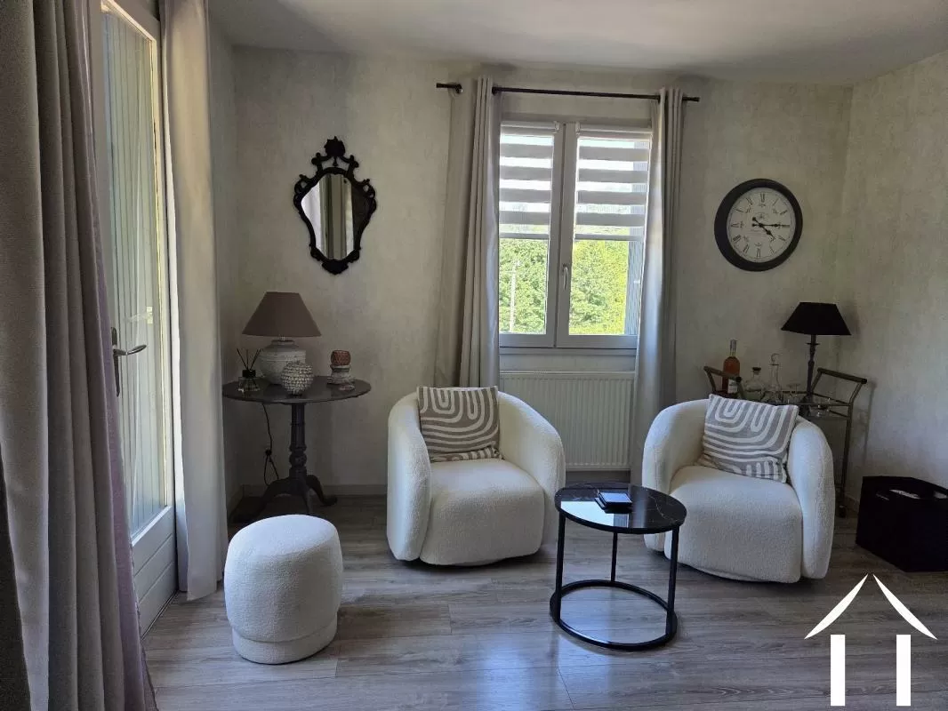 Village house for sale creuzier le vieux, auvergne, AP030071119 Image - 4