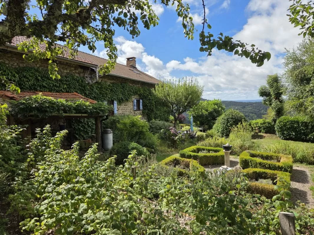 Character house for sale valcivieres, auvergne, AP030071137 Image - 13