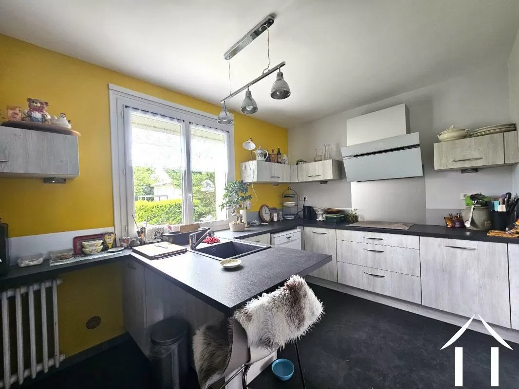House for sale quinssaines, auvergne, AP030071172 Image - 4