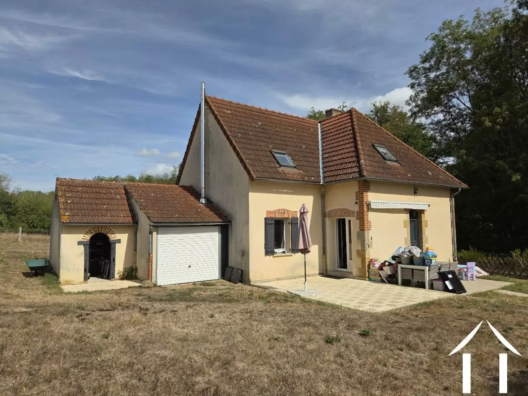 Château for sale neuilly le real, auvergne, AP030071200 Image - 1