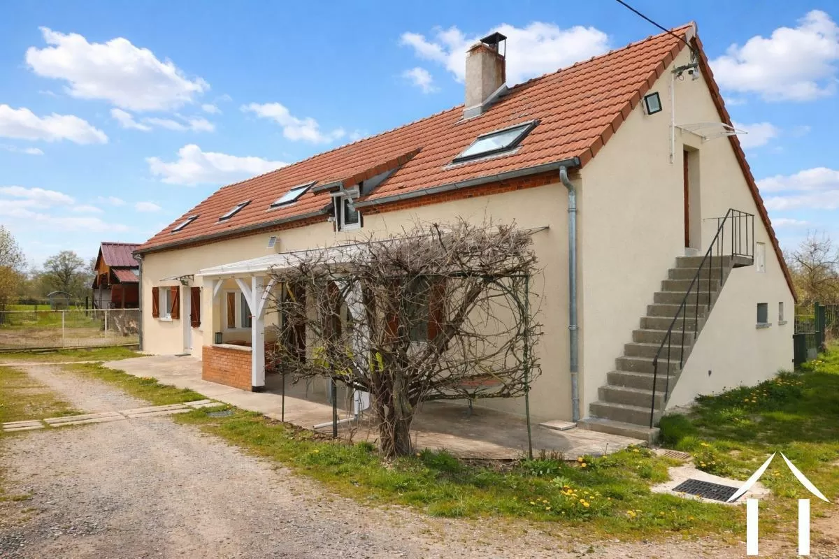 Equestrian farm for sale sauvagny, auvergne, AP03007997 Image - 2