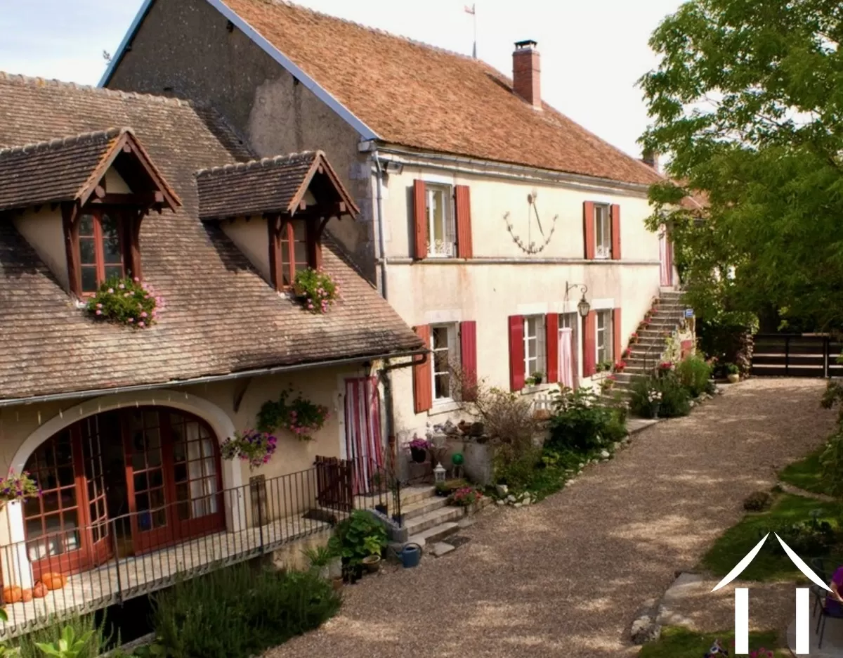 House with guest house for sale bouhy, burgundy, LB5078N Image - 1