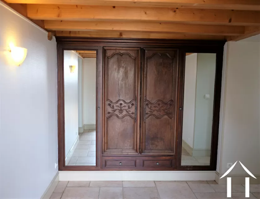 Character house for sale couches, burgundy, PM5082D Image - 11