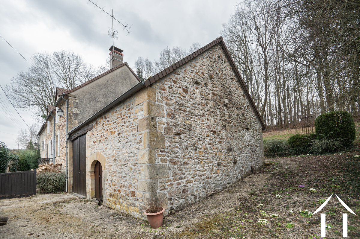 Character house for sale sully, burgundy, PM5399D