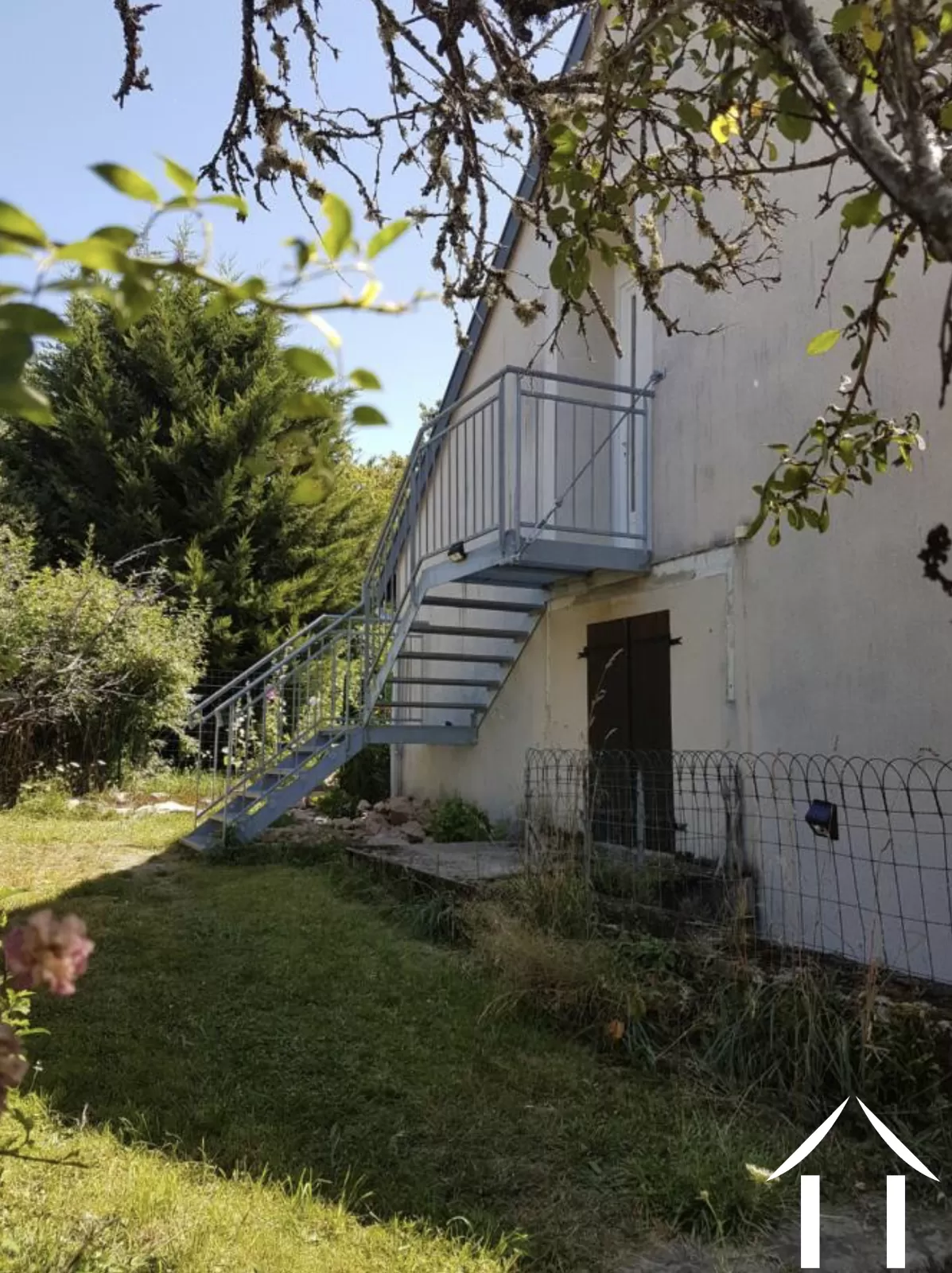 entrace in the  "large" gite
