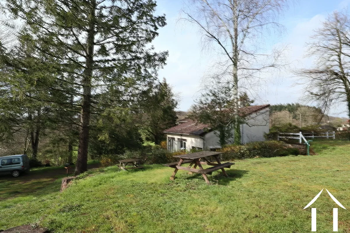 House for sale mhere, burgundy, CVH5514M Image - 11