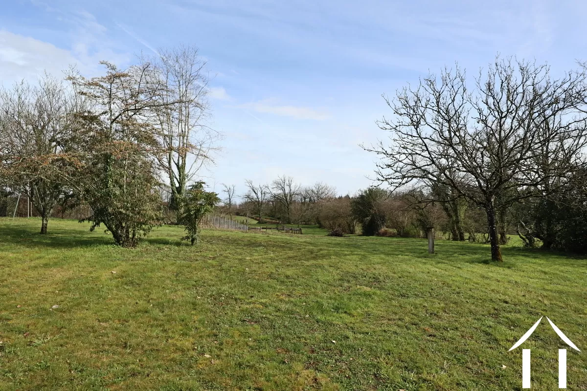 House for sale mhere, burgundy, CVH5514M Image - 15