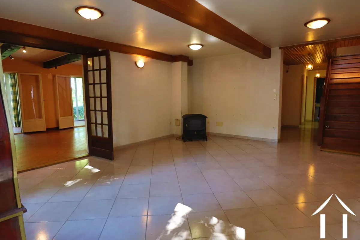 House for sale mhere, burgundy, CVH5514M Image - 20