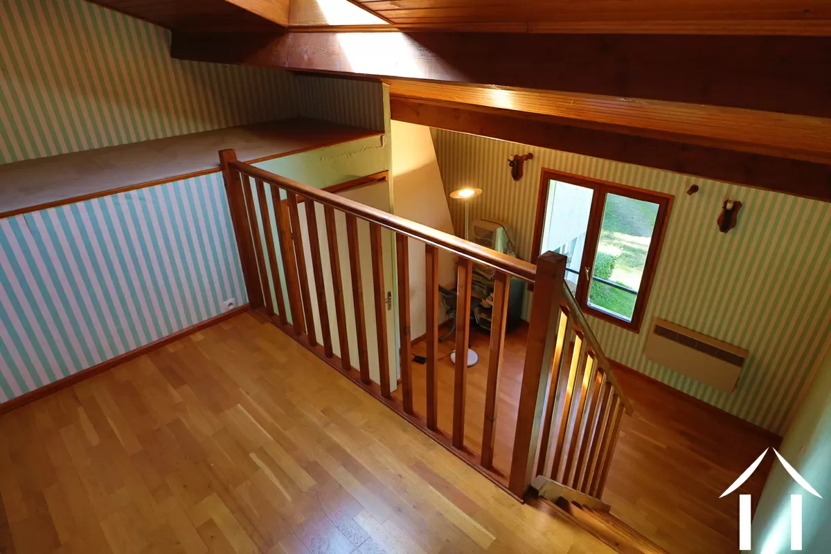 House for sale mhere, burgundy, CVH5514M Image - 36