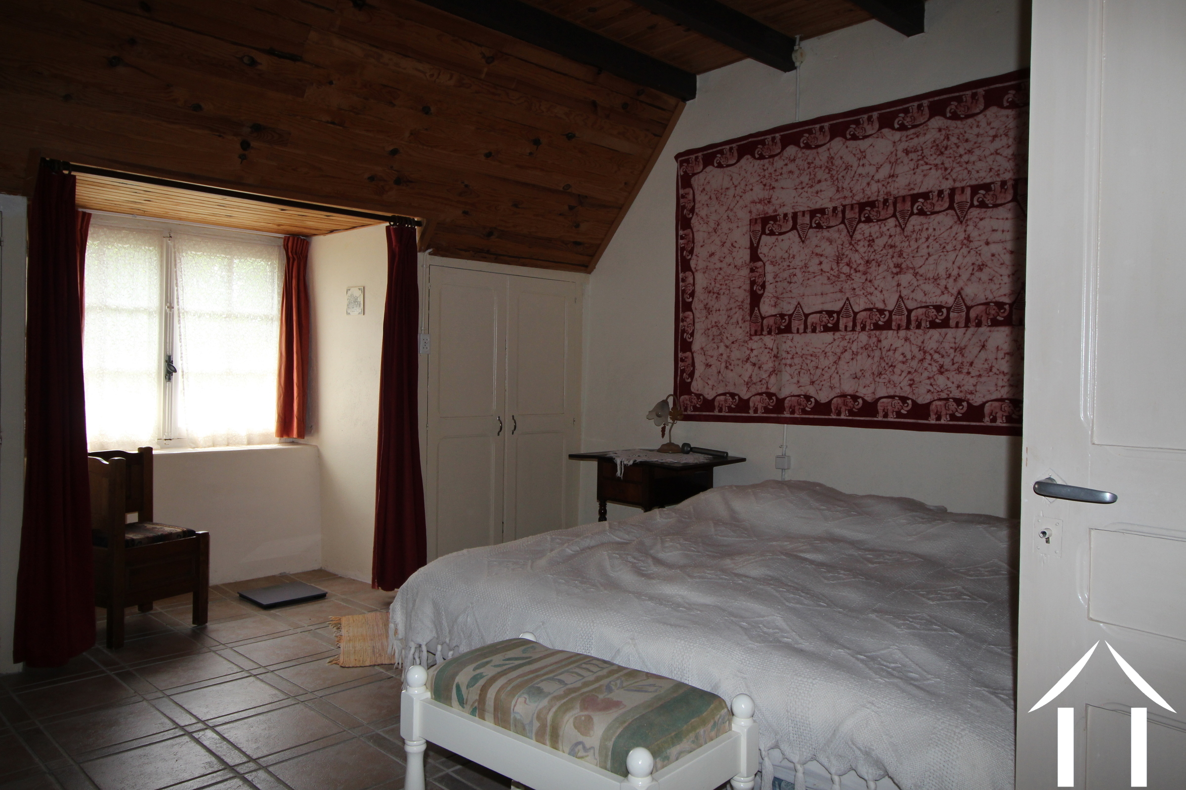 House for sale colmery, burgundy, LB5535N Image - 12