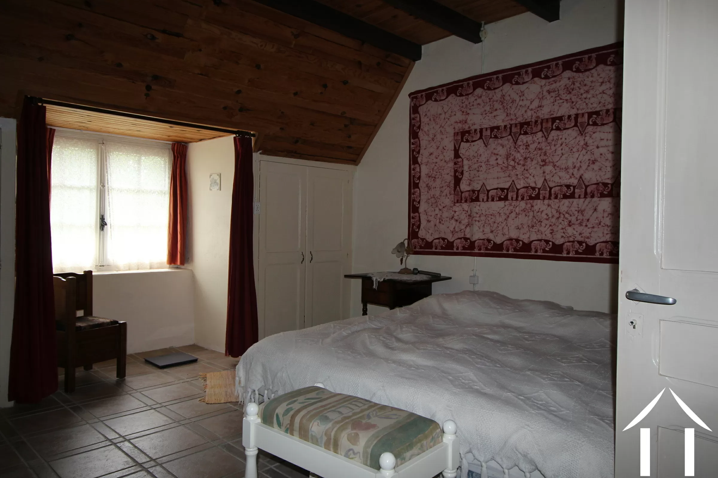 House for sale colmery, burgundy, LB5535N Image - 12