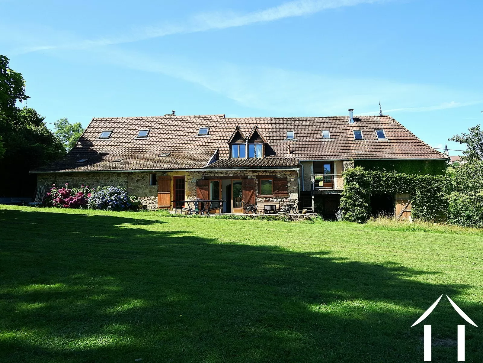 House for sale montmelard, burgundy, JDP5589S Image - 1