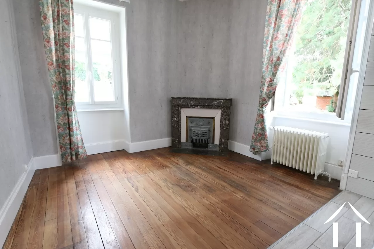 Garden level bedroom on suite with shower