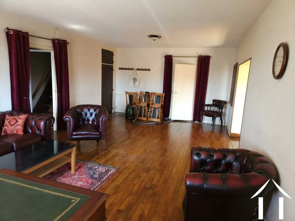 Dining room with Chesterfield suite