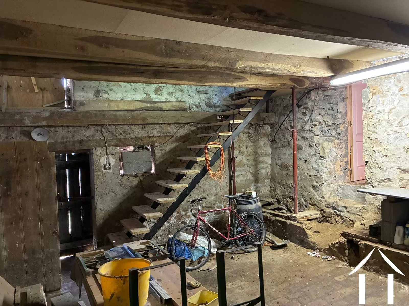 House for sale anost, burgundy, cvh5633 Image - 20